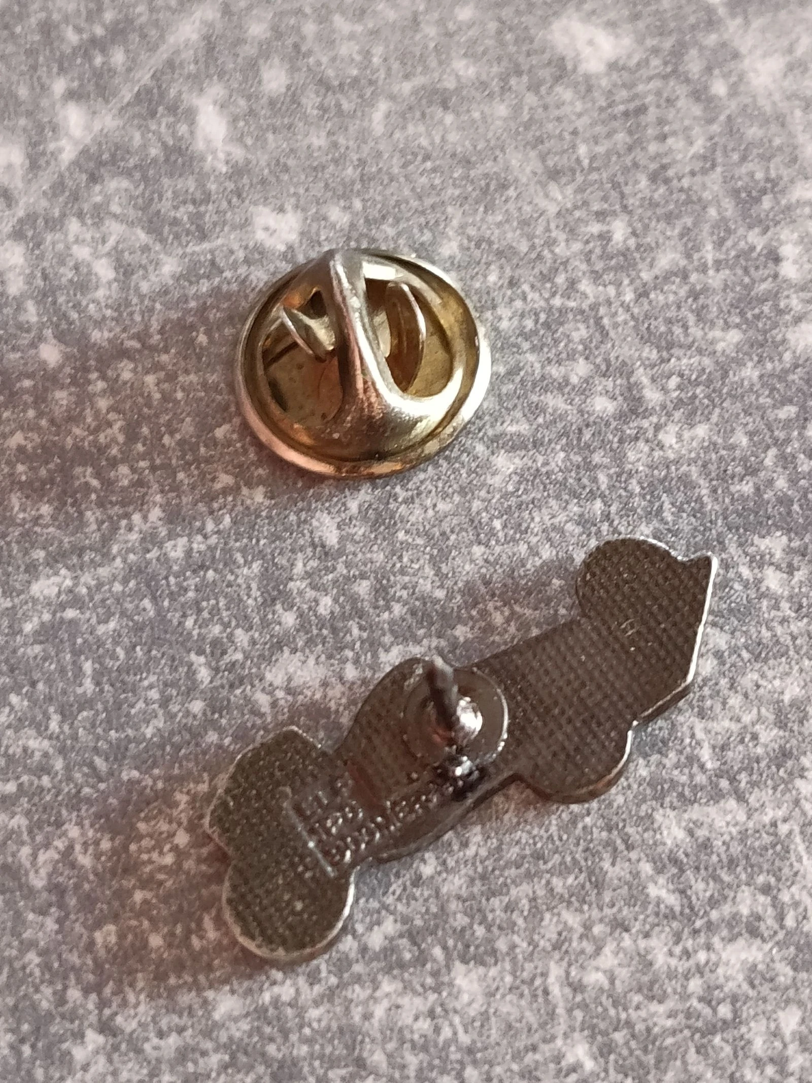 Renault formula 1 elf boomerang pin – photo 5